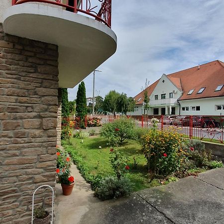 Anna Apartman Heviz Bagian luar foto