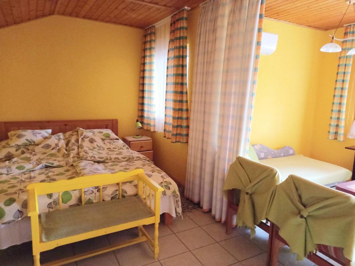 Anna Apartman Heviz Bagian luar foto
